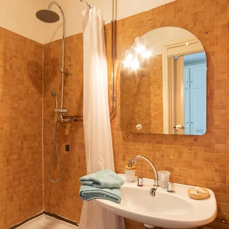 O Palais De Justice - 4 Personnes アパート